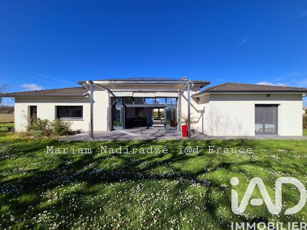 Maison à vendre 5 pièces 167 m² Hautefage-la-Tour