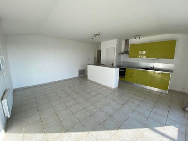 Appartement Concarneau 3 pièces 61 M² avec ascenseur, parking sous-sol, et balcon proche commodités