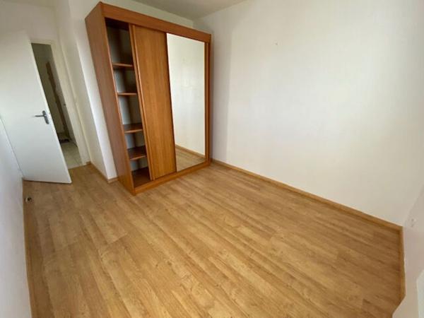 Appartement Concarneau 3 pièces 61 M² avec ascenseur, parking sous-sol, et balcon proche commodités