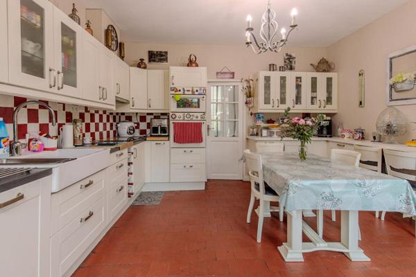 Exclusivité Propriétés-Privées - Le charme de l'ancien à Oinville-sur-Montcient