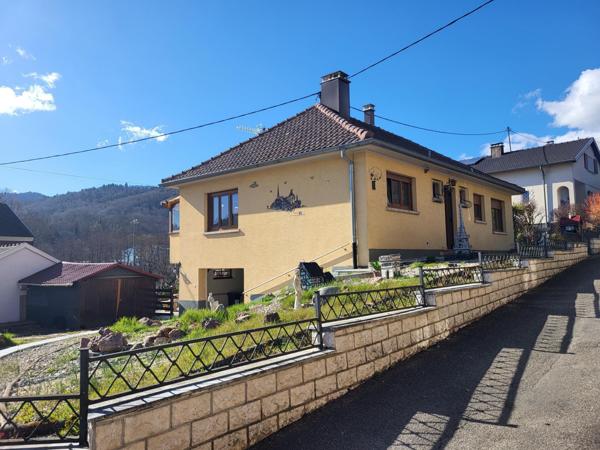 Charmante maison de plain-pied sur les hauteurs.