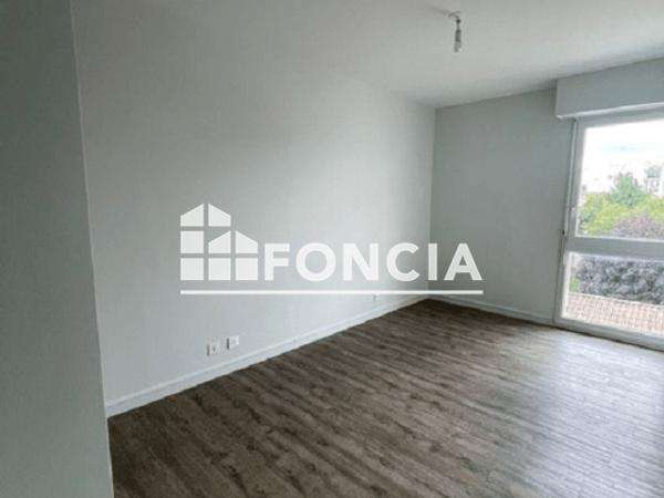 Location Appartement 3 pièces 60.2 m² - 3 RUE LANGLOIS Niort 79000