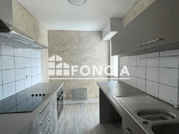 Location Appartement 3 pièces 60.2 m² - 3 RUE LANGLOIS Niort 79000