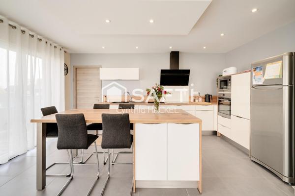 Maison plain-pied de 141 m² , 4 chambres, garage et jardin