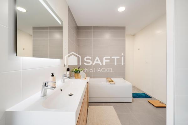 Maison plain-pied de 141 m² , 4 chambres, garage et jardin