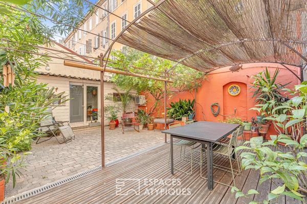 Appartement avec cour intérieure et cabanon