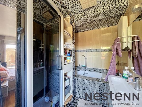 Maison familiale 7 pièces avec jardin et piscine