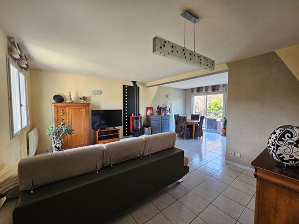 DANS UNE IMPASSE PRIVÉE - 15 MINUTES GARE