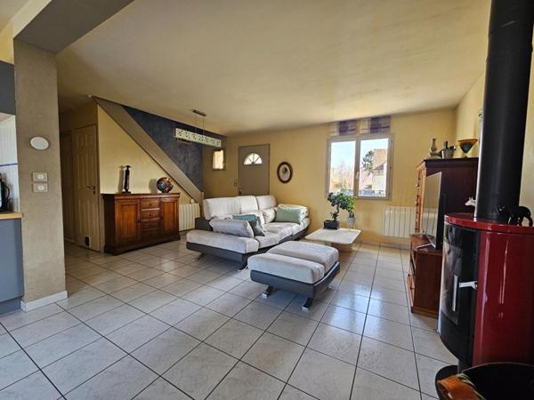 DANS UNE IMPASSE PRIVÉE - 15 MINUTES GARE