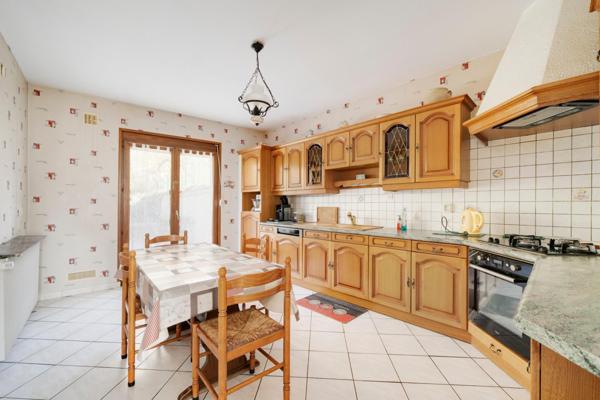 XCLUSIVITÉ – LIVERDUN – Ensemble immobilier 193 m² habitables + grand terrain 2173 m²