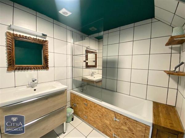 Appartement à louer 2 pièces 62.77m²