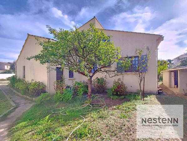 Maison a renover- Castries 7 chambres sur 844 m² de terrain en impasse.