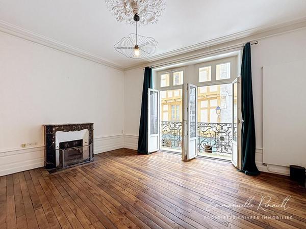 Vannes Intramuros · Appartement de caractère de 72 m² avec vue sur les colombages