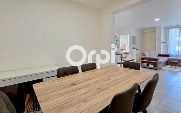 Appartement à vendre    2 pièces • 46,45 m2 Vaulx-en-Velin