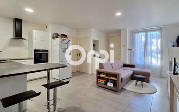 Appartement à vendre    2 pièces • 46,45 m2 Vaulx-en-Velin