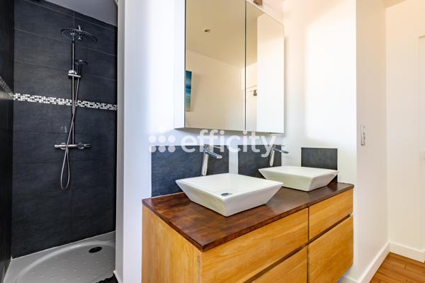 Maison
         9 pièces
        - 260 m² Bien prestige 833 000 € *