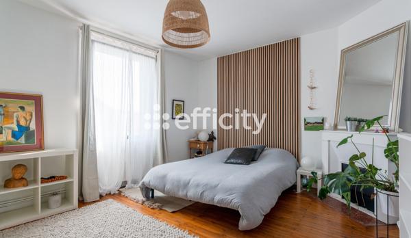 Maison
         9 pièces
        - 260 m² Bien prestige 833 000 € *