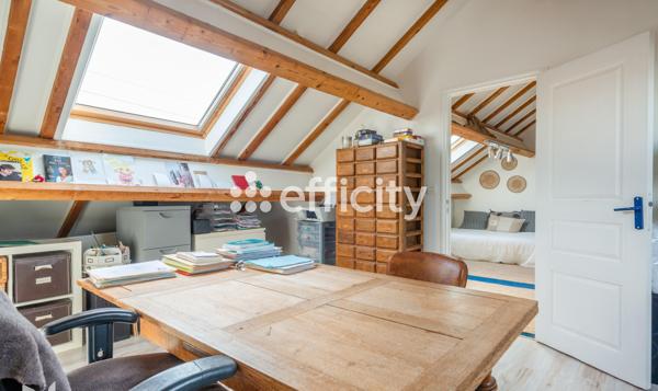 Maison
         9 pièces
        - 260 m² Bien prestige 833 000 € *