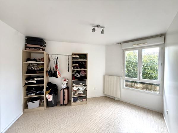 Aulnay-sous-Bois (93600) 3 Pièces avec terrasse, parking et cave, proche futur métro 16