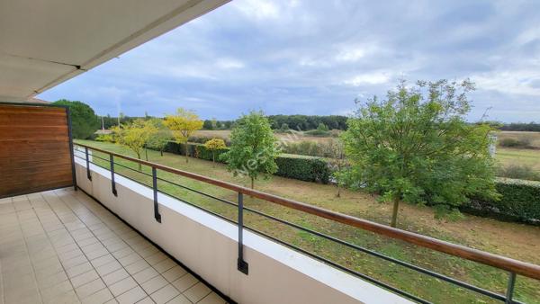 LEGUEVIN 31490 - T3 64.21m² sans vis à vis Terrasse de 11.08m² , cuisine séparée,Résidence piscine,   une place de parking