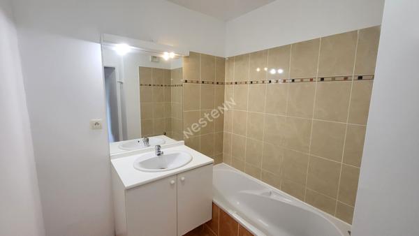 LEGUEVIN 31490 - T3 64.21m² sans vis à vis Terrasse de 11.08m² , cuisine séparée,Résidence piscine,   une place de parking