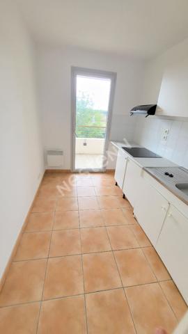 LEGUEVIN 31490 - T3 64.21m² sans vis à vis Terrasse de 11.08m² , cuisine séparée,Résidence piscine,   une place de parking