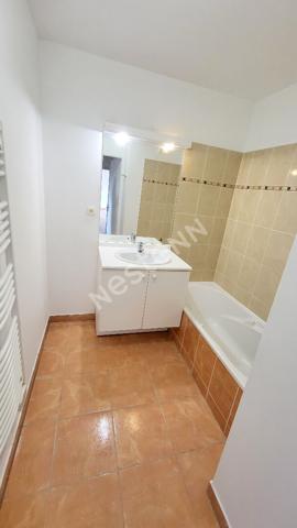 LEGUEVIN 31490 - T3 64.21m² sans vis à vis Terrasse de 11.08m² , cuisine séparée,Résidence piscine,   une place de parking