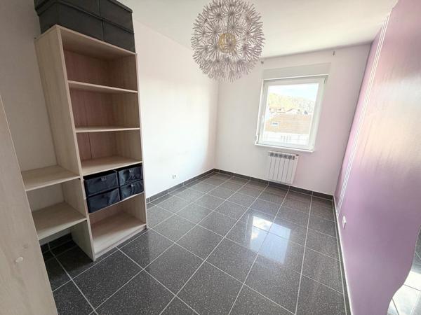 Appartement avec terrasse, cave, garage à Stiring-Wendel