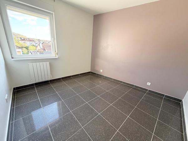 Appartement avec terrasse, cave, garage à Stiring-Wendel