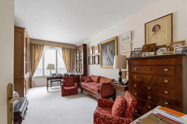 Appartement Paris 16e - SPONTINI / SAINT JAMES