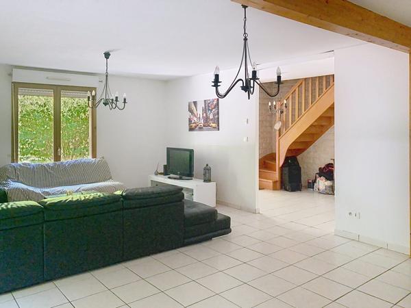 À vendre - Maison traditionnelle, 5 pièces située à Ornans (25290)