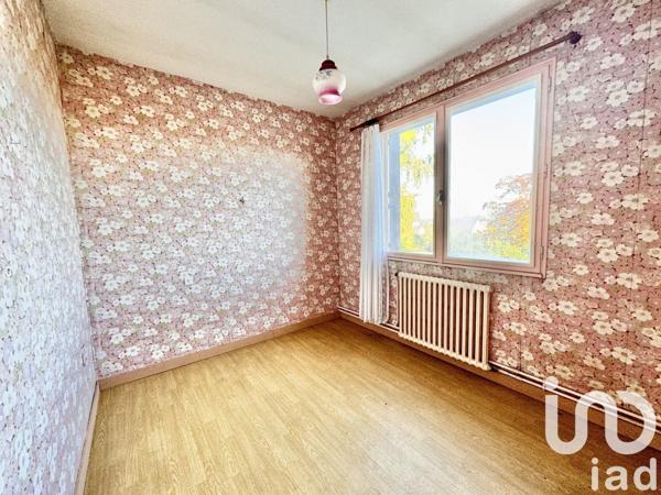 Maison traditionnelle 12 pièces de 268 m² à Loire-Authion (49250)