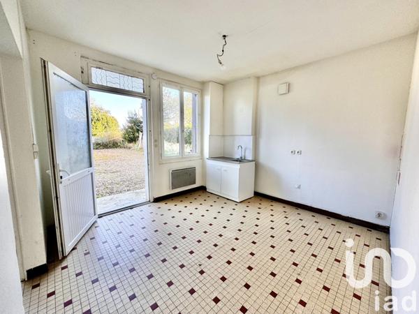 Maison traditionnelle 12 pièces de 268 m² à Loire-Authion (49250)