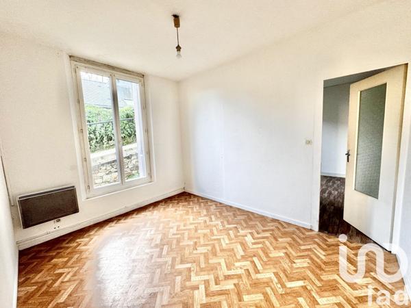 Maison traditionnelle 12 pièces de 268 m² à Loire-Authion (49250)