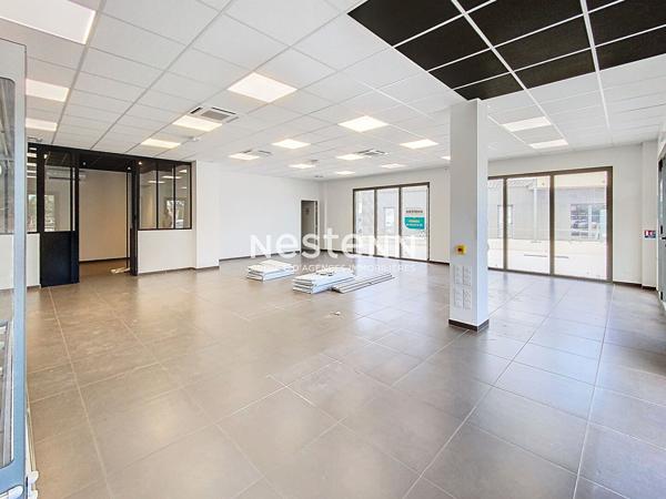 A VENDRE - SAINT-ESTEVE - LOCAL COMMERCIAL