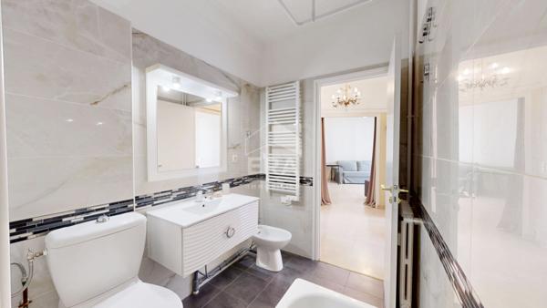 NICE - CENTRE VILLE / RUE CHÂTEAUNEUF : JOLI 2 PIÈCES AVEC BALCON