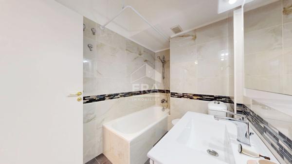 NICE - CENTRE VILLE / RUE CHÂTEAUNEUF : JOLI 2 PIÈCES AVEC BALCON