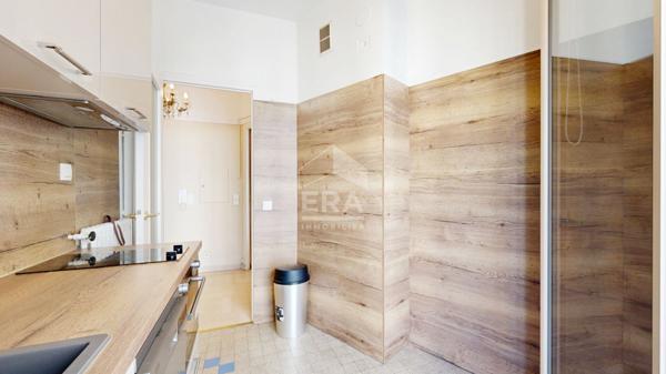 NICE - CENTRE VILLE / RUE CHÂTEAUNEUF : JOLI 2 PIÈCES AVEC BALCON