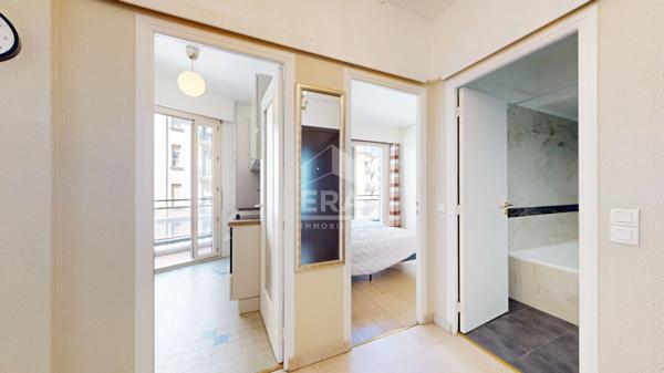 NICE - CENTRE VILLE / RUE CHÂTEAUNEUF : JOLI 2 PIÈCES AVEC BALCON