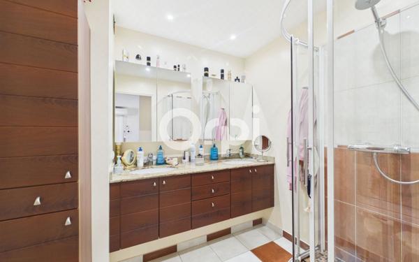 Appartement à vendre    3 pièces • 75,71 m2 Mandelieu-la-Napoule