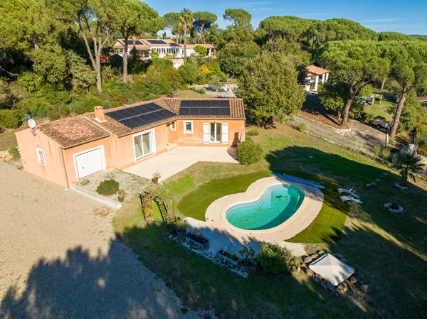 A VENDRE ! EN EXCLUSIVITE à VIDAUBAN Maison 4 pièces de 115 m² avec Piscine et garage sur 2548 m² de terrain