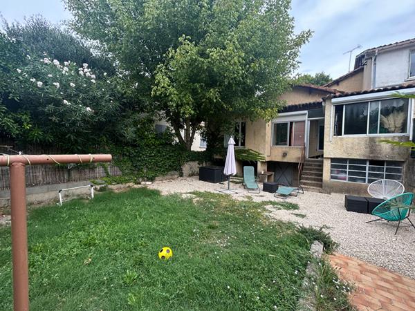 Maison Avignon semi plain-pied 4 pièce(s) 91 m2 avec jardin Barthelasse