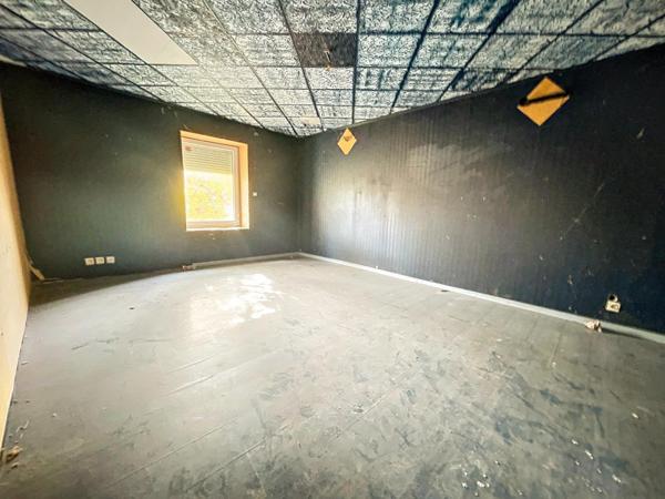 Authentique maison en pisé à réinventer !