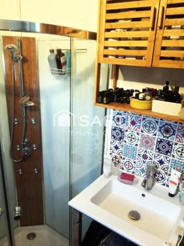 Cotignac – Terrain agricole 6000 m² avec Tiny House autonome (eau + électricité)