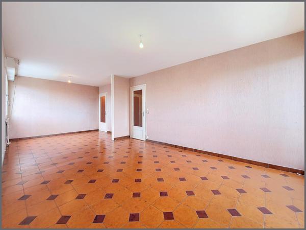 A l'entrée de Fontaine les dijon