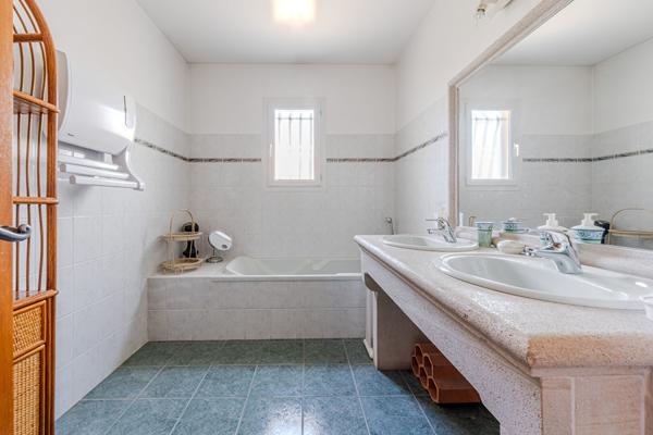 Maison à Monteux de 5 pièces et d'une superficie de 118 m² , lumineuse, sur un terrain de 683 m2