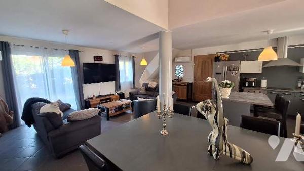 Maison , jardin, piscine