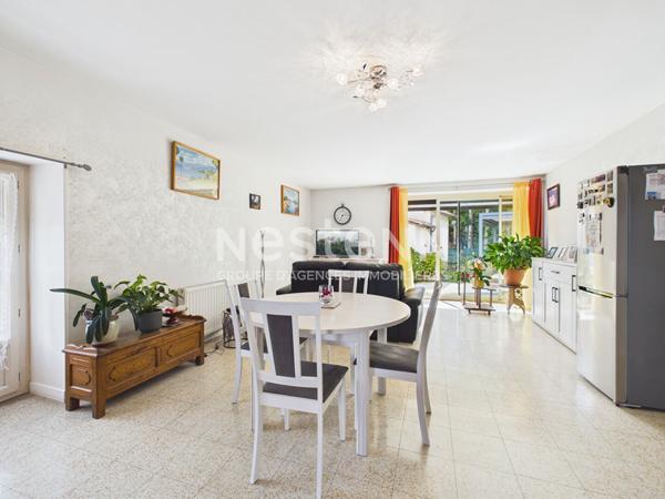 A Saint Mamet La Salvetat, à 20 minutes d'Aurillac, à Vendre Maison de type 4 sur sous sol avec garage, pergola bioclimatique.