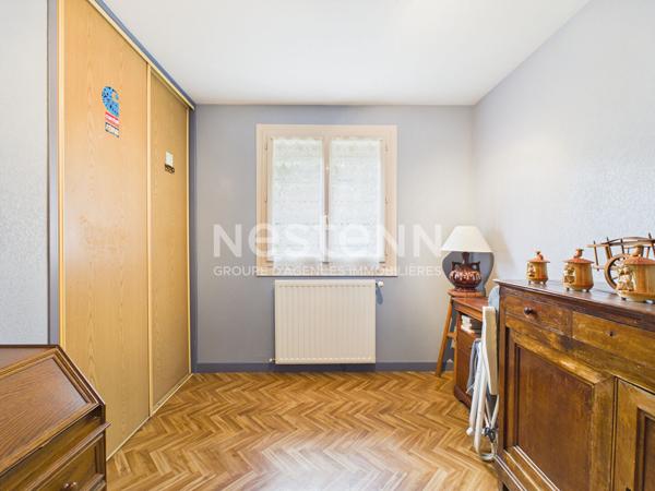 A Saint Mamet La Salvetat, à 20 minutes d'Aurillac, à Vendre Maison de type 4 sur sous sol avec garage, pergola bioclimatique.