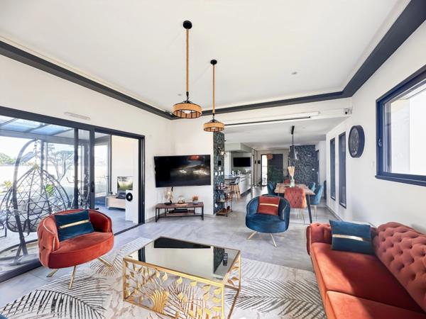 Maison d’architecte contemporaine connectée BBC 188 m² avec prestations d'exception sur parcelle de 750 m² avec piscine